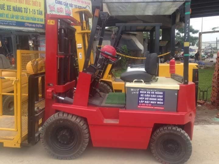 CHO THUÊ XE NÂNG CHUYÊN DỤNG TỪ 2 ĐẾN 15 TẤN